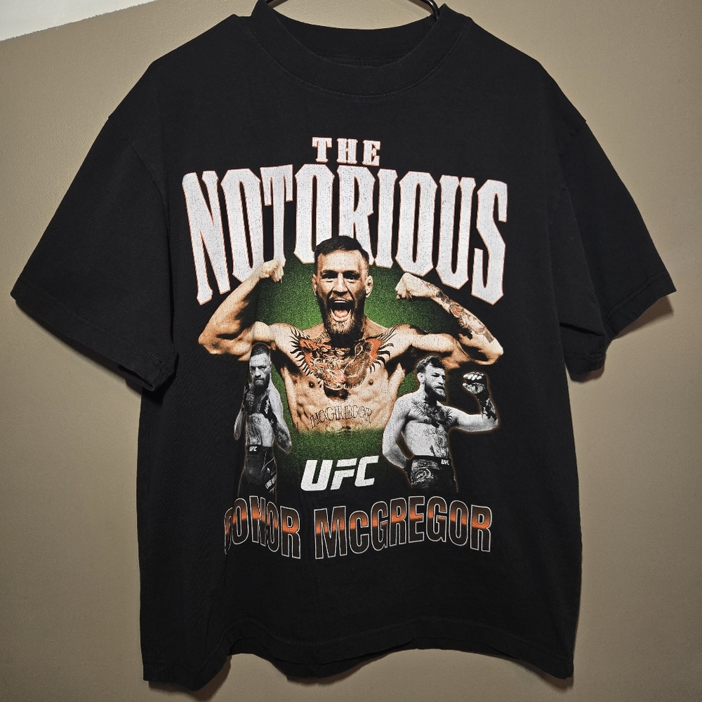 Conor McGregor The Notorious Official UFC MMA Graphic T-shirt Men's Size Medium